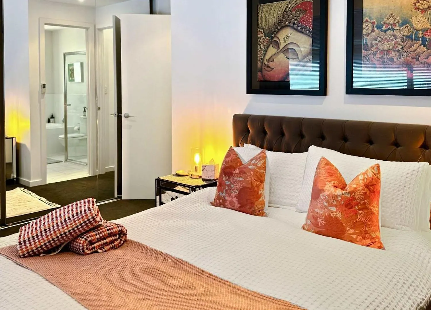 Luxury 2-Bedroom Townhouse in Adelaide CBD