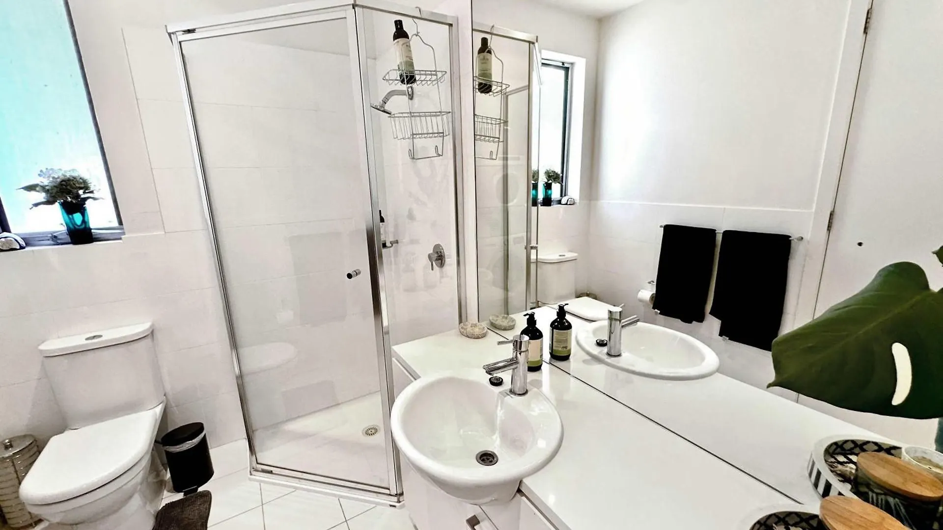 Luxury 2-Bedroom Townhouse in Adelaide CBD