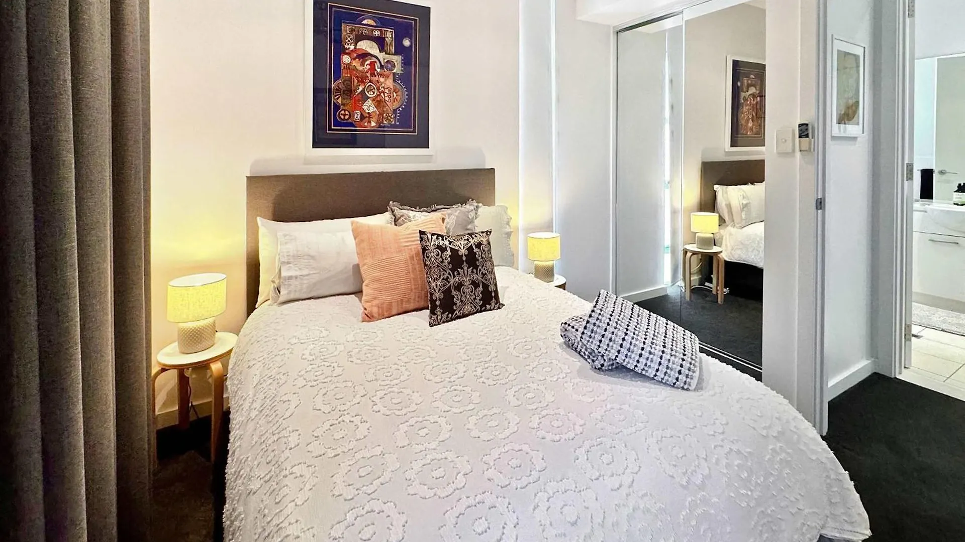 Luxury 2-Bedroom Townhouse in Adelaide CBD Tatil Evi