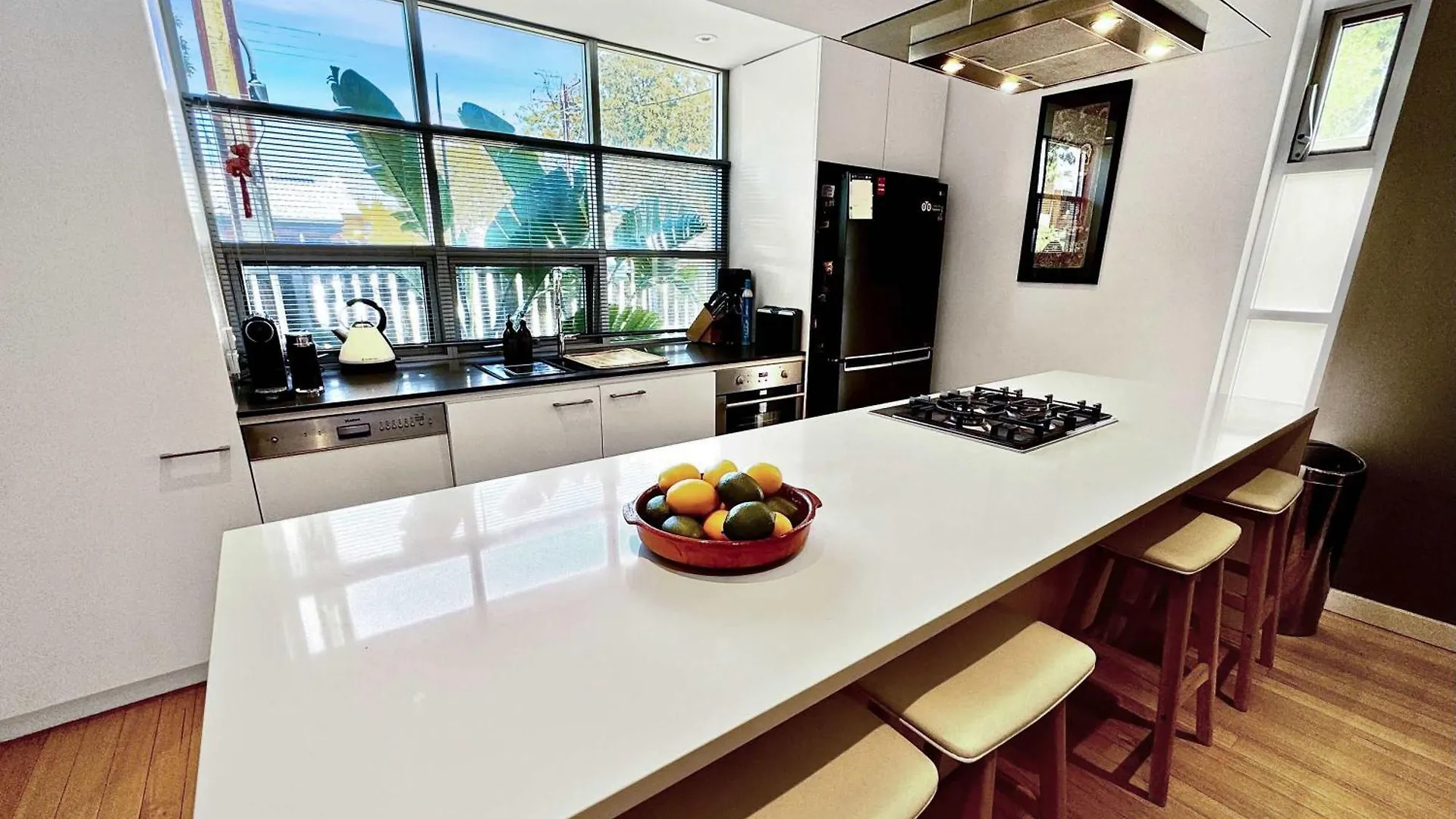 Tatil Evi Luxury 2-Bedroom Townhouse in Adelaide CBD